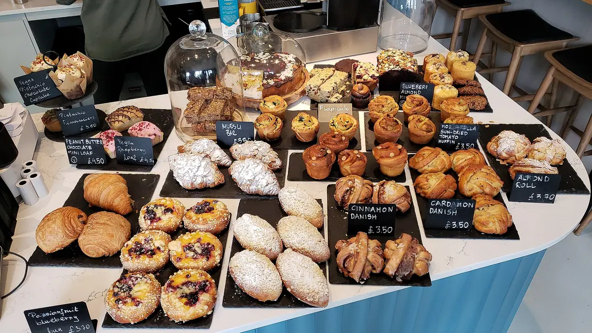 Bakeaholics UK – bakery in Attleborough town centre